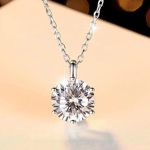 Sterling Silver Necklace With Moissanite