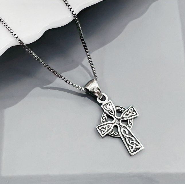Sterling Silver Keltic Cross Pendant 1 mm