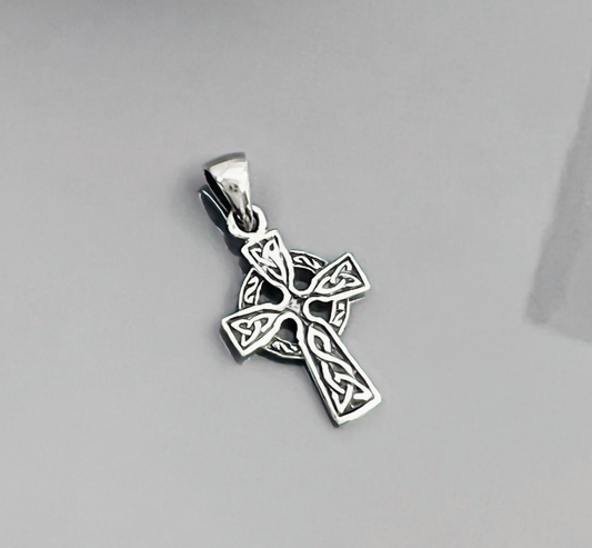 Sterling Silver Keltic Cross Pendant 1 mm